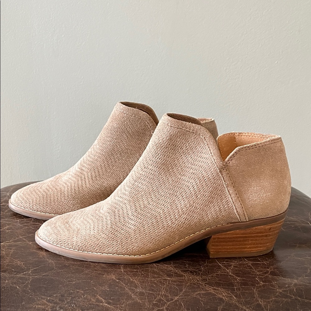 Lucky Brand Taupe Suede Ankle Booties